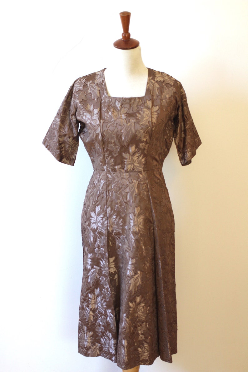 Vintage 1950s Cocktail Dress , 1950 Evening Dress, Vintage 1950s Evening Dress , embossed brocade Wiggle Dress, Pinup Pencil Dress Size M image 2