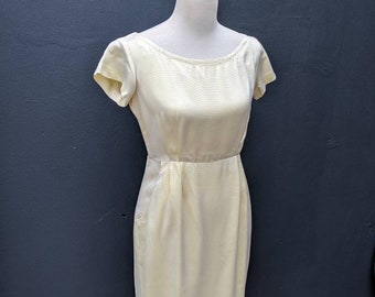 Vintage 1950s Dress, 1960s Dress, 50s Yellow Dress , Summer Shift Dress , Short Sleeve Wiggle Day Dress / Size M