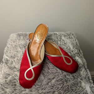 Vintage 1950s 1960s Heels, 1960s ' CHEZ SOI ' Paris Heels ,French Red Satin & Gold Mules , Vintage red shoes, image 9