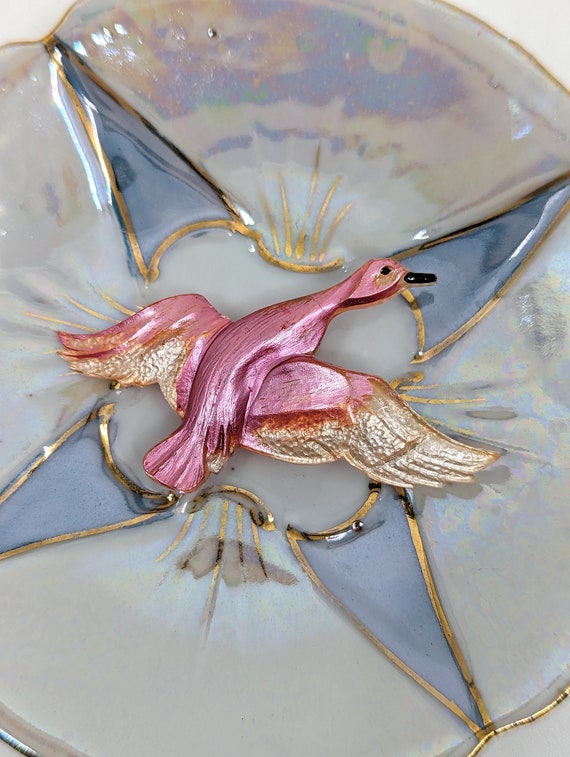 Vintage 40s 50s Brooch , 1950s Pink Flying Bird B… - image 4