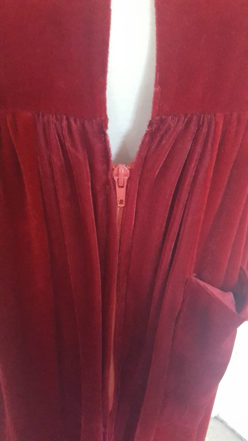Vintage 1960s 1970s Maroon Red Velvet Robe Dressing Gown Sleepwear Winter Valentines Day