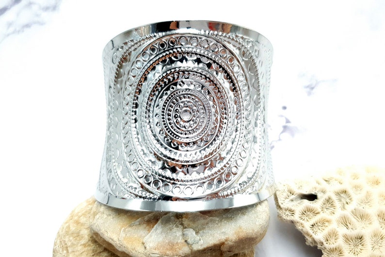 Bracelet Metal Base, Circle Pattern, Silver Color image 2