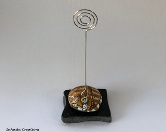 Photo/Card holder Pet Rock curled up Tabby cat, cat painting,Place card,table number,swirl wire card holder,Office desk decor