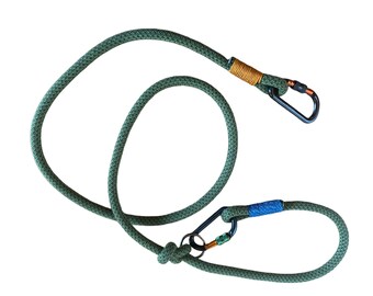 Dog leash made from upcycled climbing rope