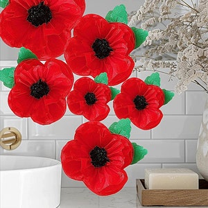 Fiori di carta a forma di papavero rosso, vetrine di negozi, decorazioni per pareti di feste nuziali