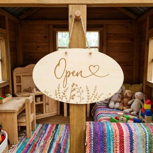 Open & Closed Floral Sign – Rustic Door Sign | Handcrafted Business Sign | Floral Shop Sign | Cottage Style Decor