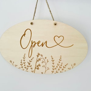 Open & Closed Floral Sign – Rustic Door Sign | Handcrafted Business Sign | Floral Shop Sign | Cottage Style Decor