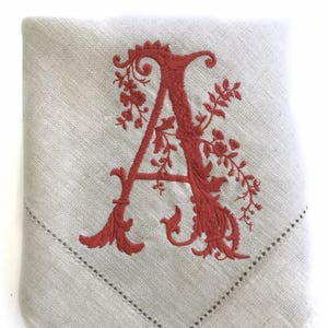 Embroidered Linen Dinner Napkins.  Custom Monogrammed Cloth Dinner Napkins.