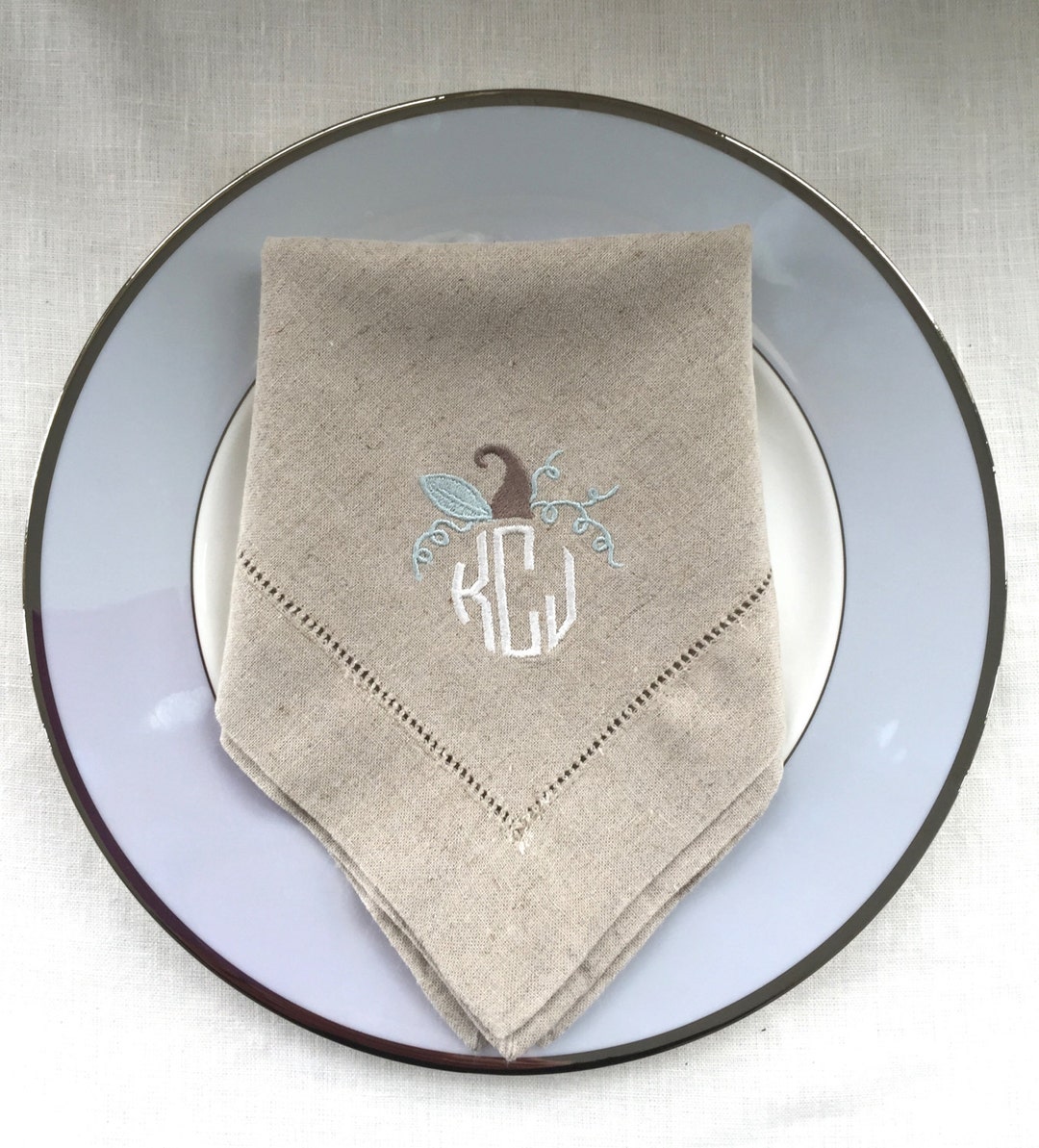 Personalized Embroidered Cloth Napkins Monogrammed. Fall Pumpkin, White Pumpkin, Thanksgiving
