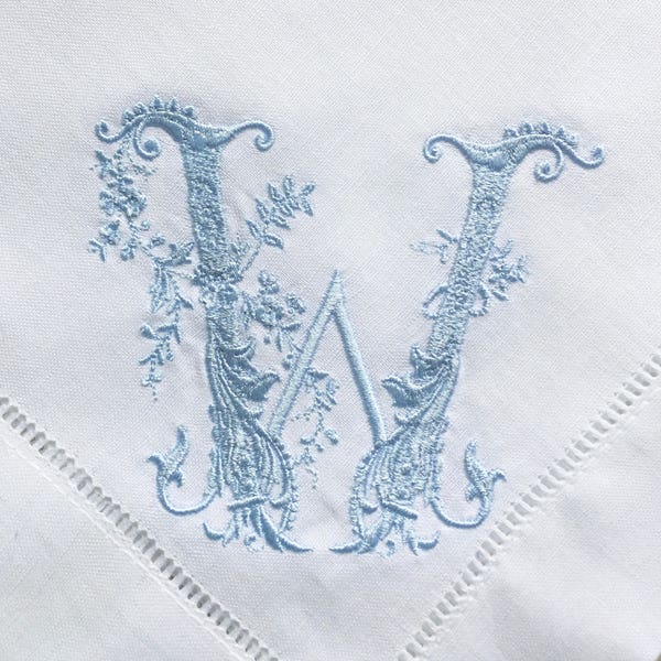 Monogrammed Embroidered linen Dinner Napkins.  Personalized napkins