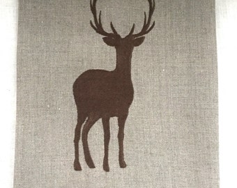 Serviette torchon, serviette invité, Silhouette cerf brodé sur toile de lin.  Cadeau d’hôtesse.  Décor rustique.