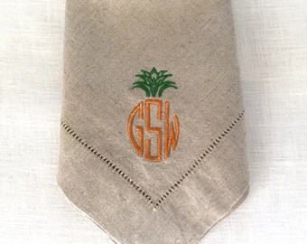 Embroidered Napkins Pineapple.  Embroidered cloth napkins.  Housewarming Gift. Welcome Gift.  Gifts for Her.  Table Linens