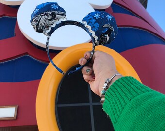 Star Wars with snowflakes mickey ears