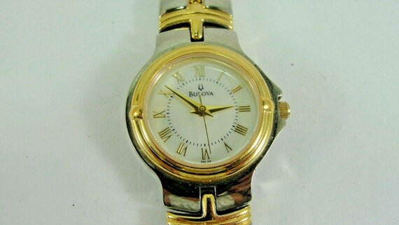 BULOVA LADIES WATCH: Vintage Estate Bulova Quartz… - image 2