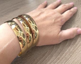 Set of 3 extra wide gold STAINLESS STEEL shiny plain chunky stacking bangles -  Large size - 68mm inner diameter x 12mm width