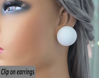 Big chunky CLIP ON stud earrings, 1.15" black or white half round  non pierced ear studs - retro - vintage style clip on earrings, ear clips