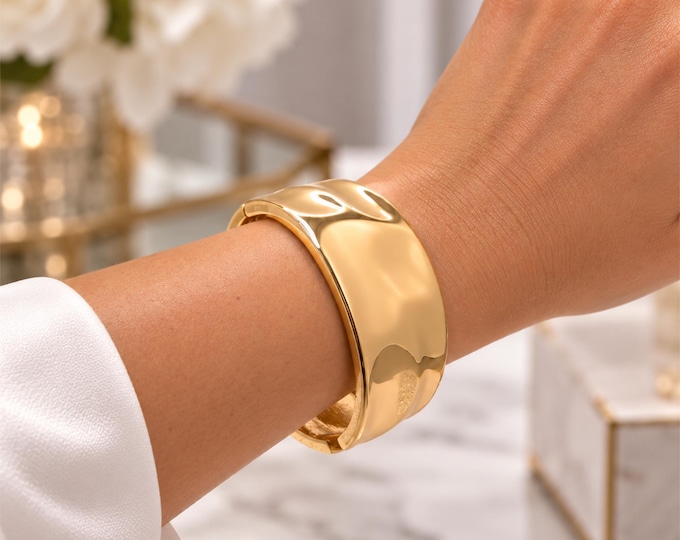 Chunky gold tone dimpled finish alloy hinged bangle, thick & chunky 1.35" wide bracelet - bangle  hinge opening, Gorgeous statement bangle