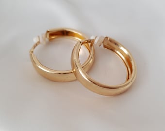 1 pair of 1.6" Chunky wide plain shiny square tube round hoop earrings - Clip on or pierced - Gold or silver tone options - 4cm - 1.6"