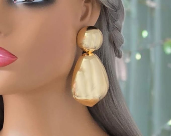 Big bold gold tone CLIP ON drop earrings - 1 pair 3.6" long big chunky thick drop earrings - non pierced fashion statement IG earrings