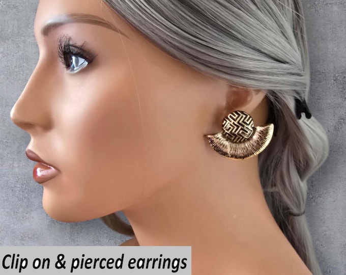CLIP ON Stud Earrings,  Vintage Gold Tone Geometric Half-Moon Shape Earrings Pierced - Non Pierced Earrings