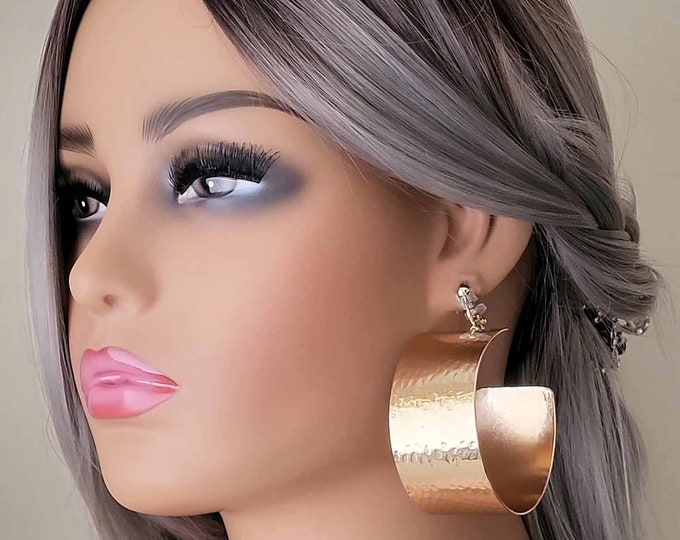 Clip on hoop earrings - Big wide gold patterned statement hoops - Chunky wide C hoops - Non pierced ears - 18k Gold plated clip converter