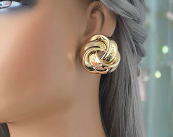 1 pair of chunky GOLD tone CLIP ON stud earrings - 1.4" knotted design big chunky metal  stud earrings - non pierced ears - ear clips