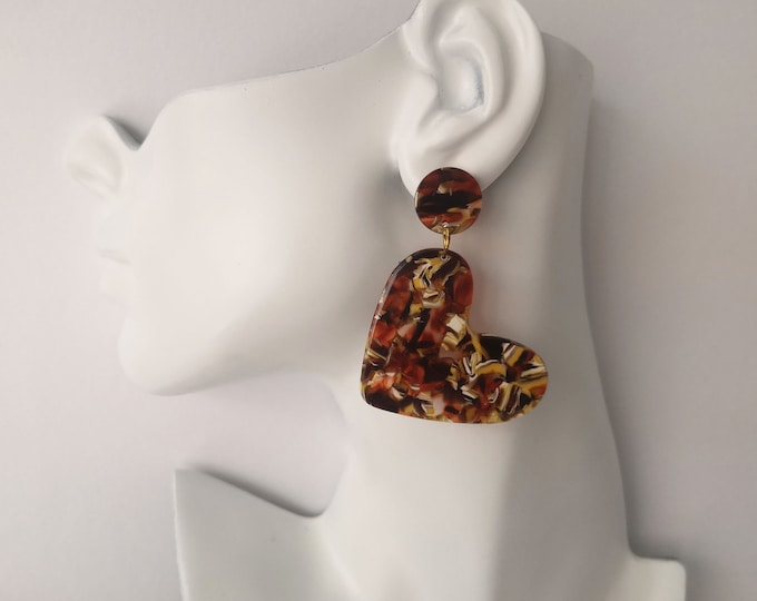 Clip on earrings - Retro heart shape brown & mustard fleck acrylic resin drop earrings - 2.35"  60's inspired  vintage style  Pierced option