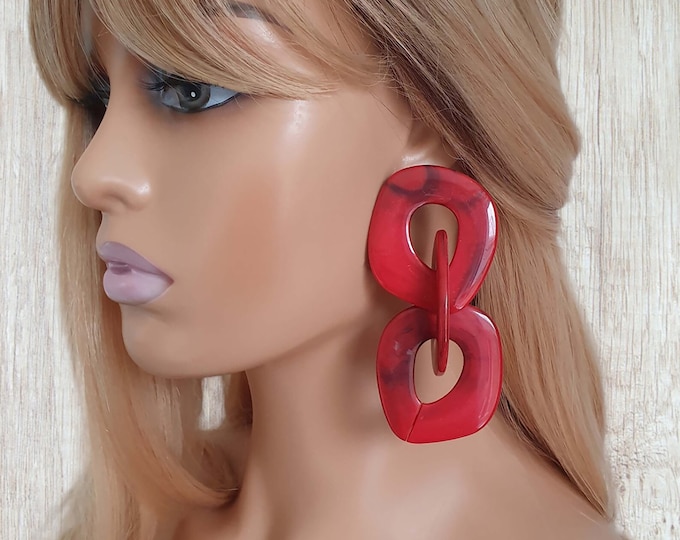 1 pair of big chunky 4" long RED tone CLIP ON acrylic chain link design drop earrings - Clip on or pierced  - Read description