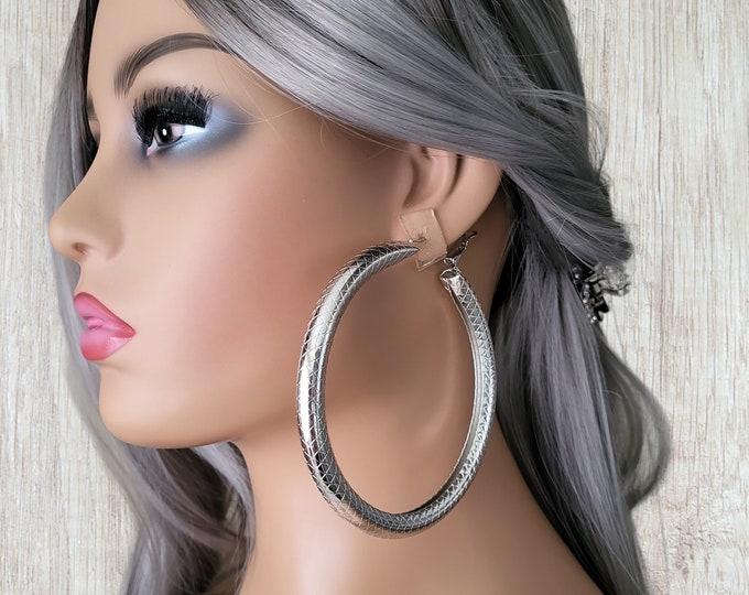 Big silver tone CLIP ON hoop earrings - 3.5" diameter, chunky patterened tube hoop earrings - clip on or pierced option, Big statement hoops