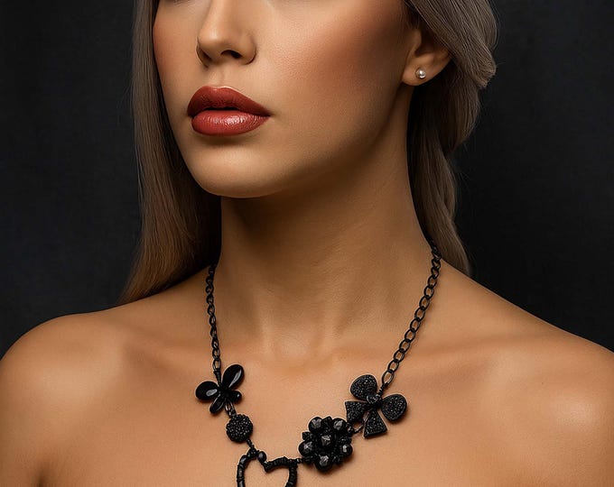 Black Heart Statement Necklace – Gothic Floral Charm, Bead Chain