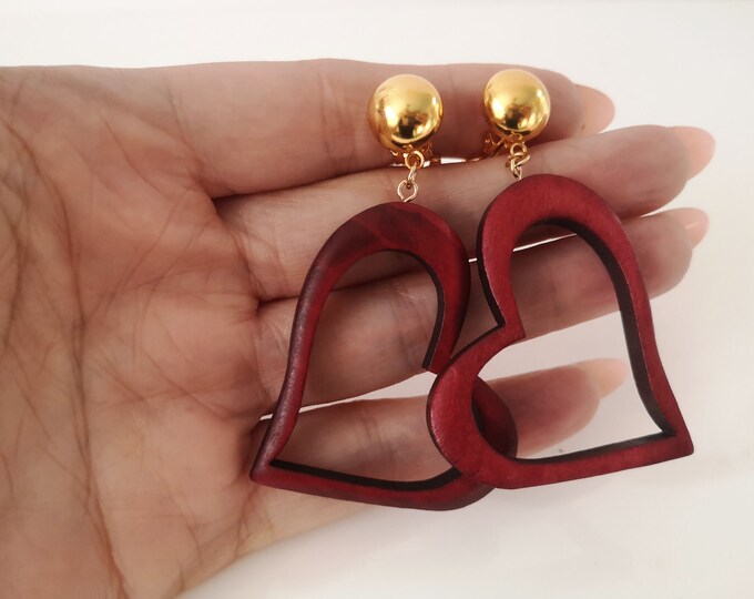Funky fun Red wood effect heart shape CLIP ON drop earrings - 2.35" long - none pierced ear's - Pierced version available
