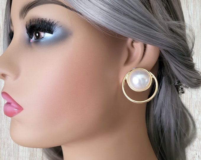 Gold tone &  faux pearl bead CLIP ON stud earrings - 1 pair of 1.4" long  pearl bead clip on earrings in a gold tone metal setting