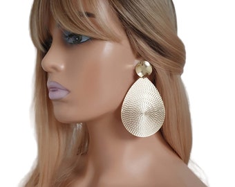 1 pair of 3.5" GOLD tone CLIP ON big patterned teardrop shape disc drop earrings - Clip on - non pierced or pierced option - Big statement