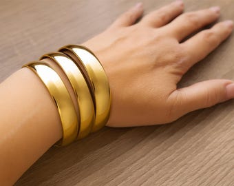 Set of 3 Extra Wide Gold Stainless Steel Bangles – Shiny Plain Chunky Stacking Bracelets – Large Size 68mm Inner Diameter – 12mm