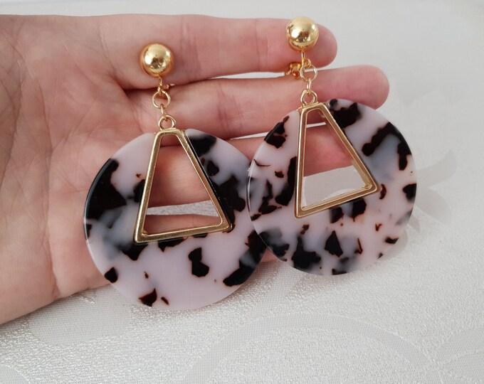 Clip on earrings - Retro Animal print resin & 18k gold plated clip on circle drop earrings - 3.1"  long 60's inspired - vintage style