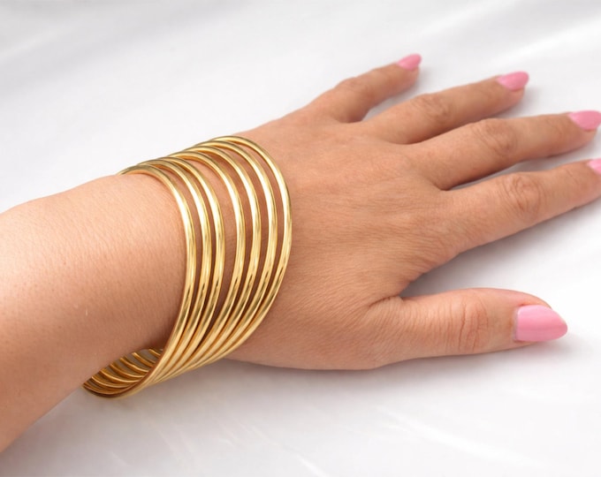 Set of 7 Large Gold Bangles – 18k Gold Plated Stainless Steel –  68mm Inner Diameter