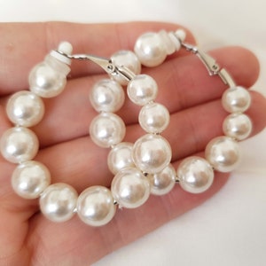 1 pair of 1.7" pearl bead CLIP ON chunky hoop earrings for non pierced ears - Clip on pearl hoop earrings - Prom, Bridal statement earrings