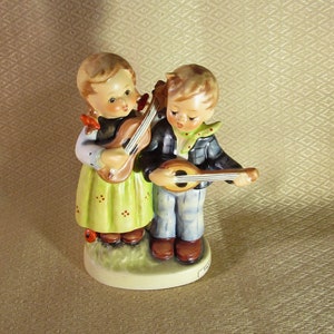 Goebel HUMMEL Figurine "Happy Days" TMK3 #150 2/0 -