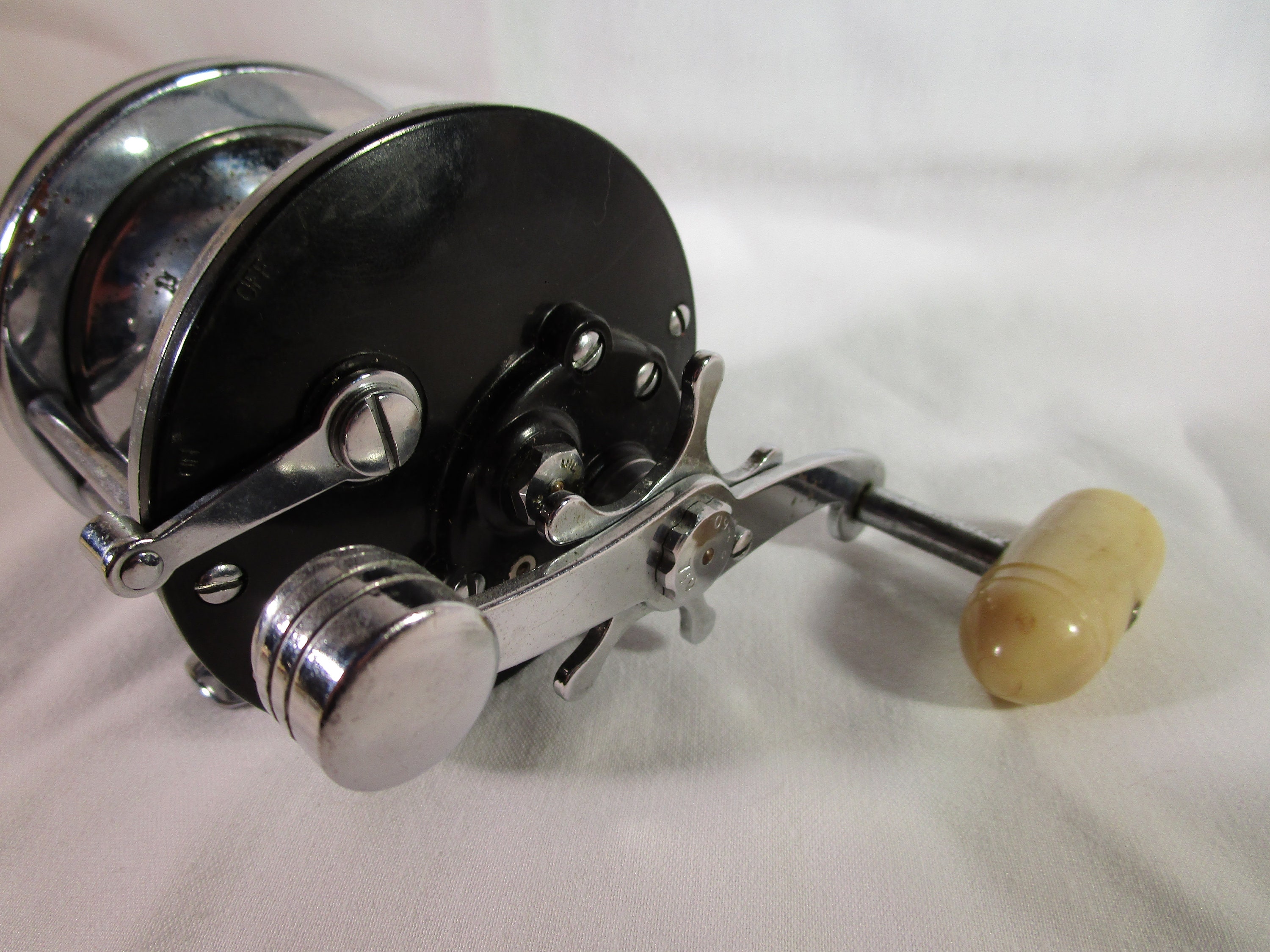 Vintage Penn #60 Long Beach Bait Casting Fishing Reel
