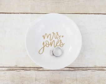 Custom Wedding Bridal Ring Dish - Circle