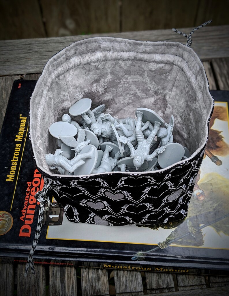 The Felicia Game Bag Gray Death Moth
