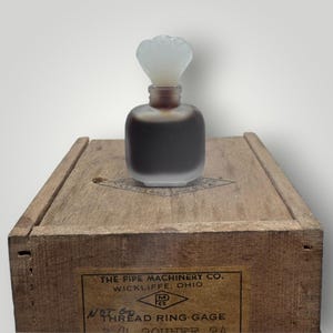 Vtg Perfume READ Youth-Dew Estēe Lauder PARFUM 3,5 ml miniature Old Formula