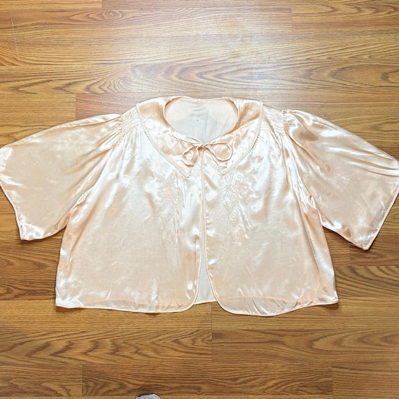Vtg 30s Satin Bed Jacket Boudoir Blouse Embroider… - image 1