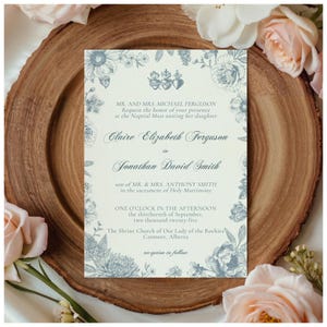Traditionelle Vintage Heilige Herzen Bearbeitbare katholische Hochzeitseinladungsvorlage | Blumen doppelseitige Kirche Hochzeit einladen | Corjl Vorlage