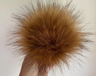 Faux Fur Pom Pom. Grizzly.Hats