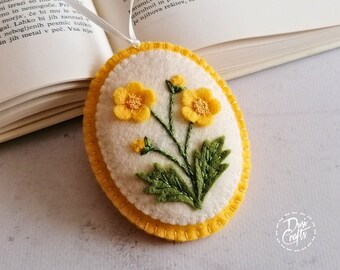 Felt Oval Floral ornaments with yellow buttercup flowers, Easter decor with spring flower, Mothers day gift idea