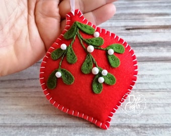 Bigger Wool Felt Bauble ornaments in Red White with Mistletoe for Winter decorations / with Possible personalization on back side