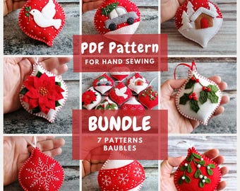 Op de afbeelding: Een bundel met 7 PDF-patronen voor met de hand genaaide kerstversiering van vilt. De ornamenten zijn rood en wit met verschillende ontwerpen, waaronder een duif, een auto, een huis, een kerstster, hulst, een sneeuwvlok en snoepstokken.  PDF Pattern for Hand Sewing Bundle 7 Patterns Baubles
