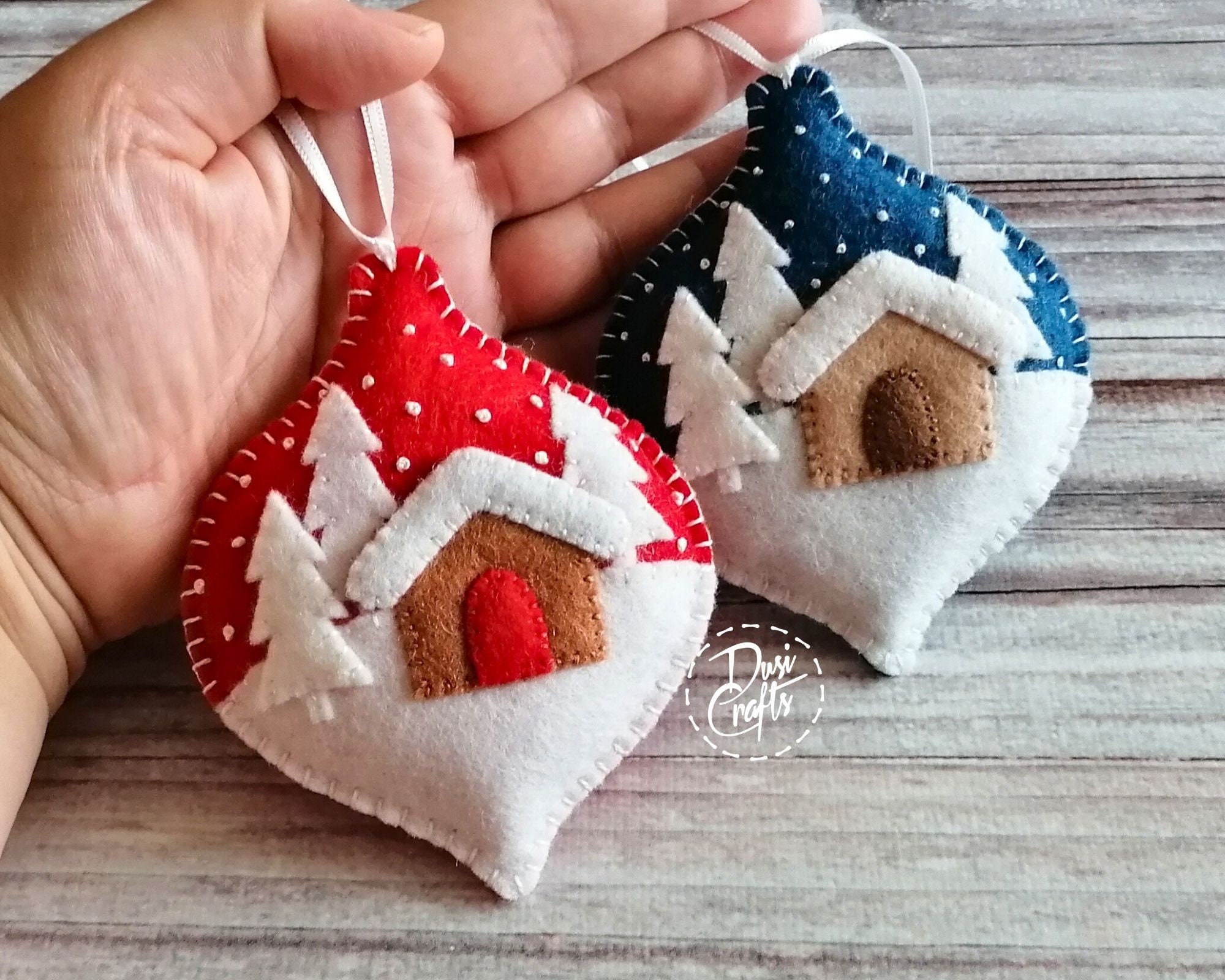 Felt Bauble Christmas ornament with Winter landscape motif, New house gift, Housewarming gift rts