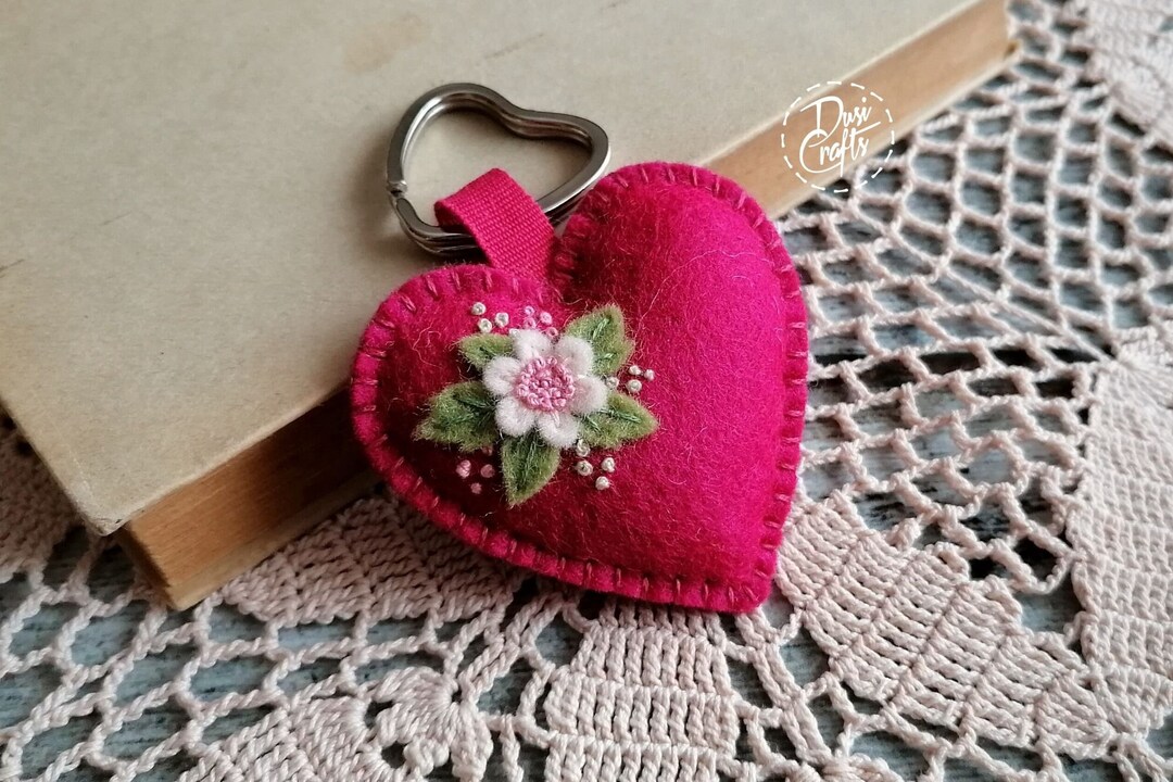 Wool Felt Heart Keychain With Embroidered Flowers Moving Etsy